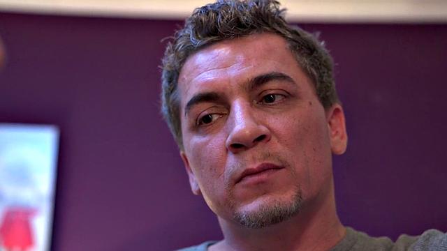 21yo hostel babe sharing cock with MILF in threesome