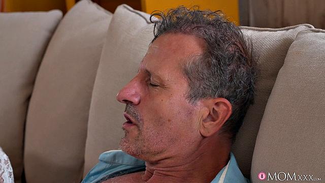 Naive blonde needs a lesson