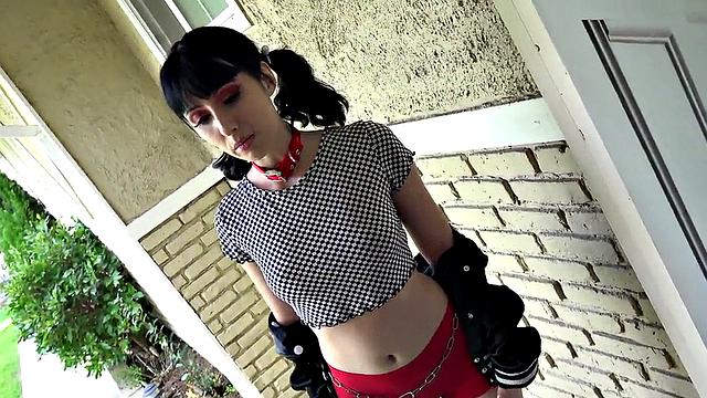 Submissive petite GF deepthroats cock