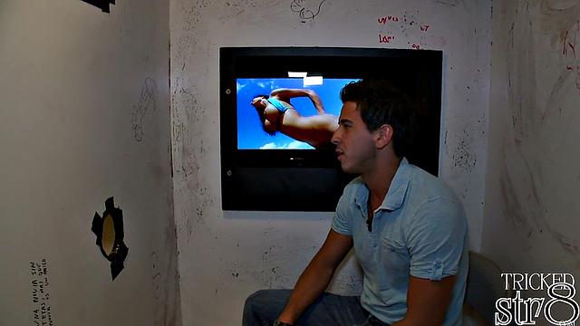 Gullible straight guy trying gay gloryhole