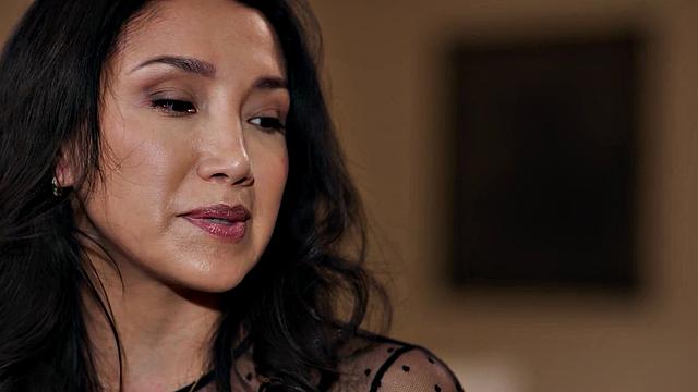 GIRLSWAY - PAWG Bridesmaid Kayley Gunner Has Desire For Her Bestie On Wedding Day