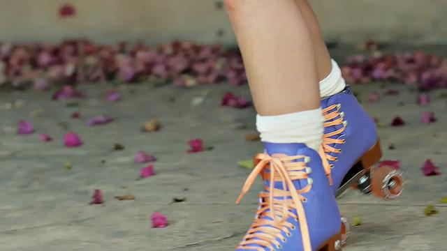 Food Play with Raven-Haired Babe Solo Masturbating