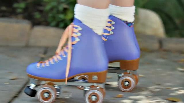 Food Play with Raven-Haired Babe Solo Masturbating