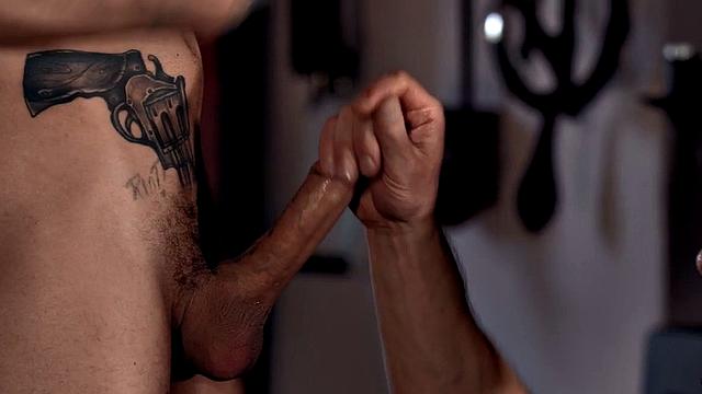Muscle sucks inked stud before bareback fucking
