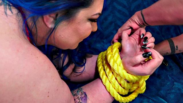 BBW Bella Bendz Footjob and Sex