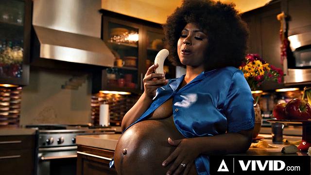 Беременная Avery Jane жадно трахается с Nathan Bronson и получает по полной крупным членом.