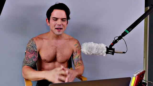 Tattooed stud with abs bareback fucked and jizzed