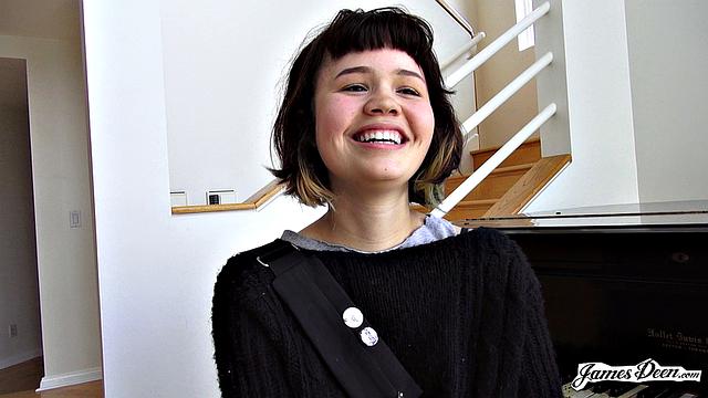 Yhivi Applies Online To Have Sex With Deen