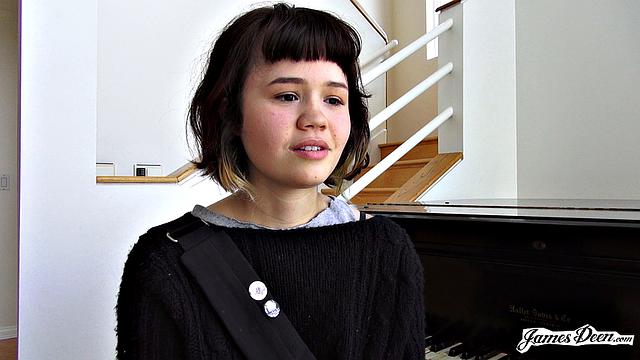 Yhivi Applies Online To Have Sex With Deen