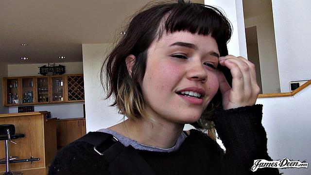 Yhivi Applies Online To Have Sex With Deen