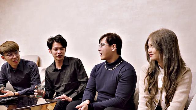 Masseuse Meng Ruoyu gets a dream client who asks to fuck