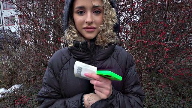 Petite 21yo in pantyhose fucked for cash in casting