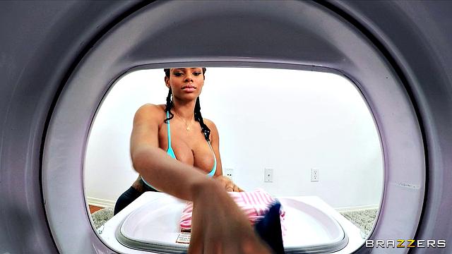 Roommates With Benefits