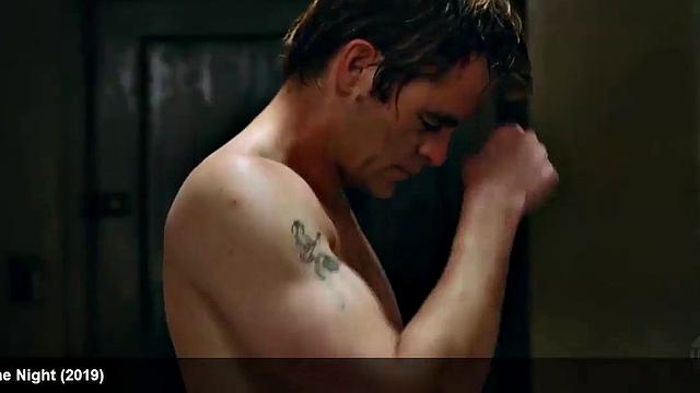 Celebrity Chris Pine showing off his incredible body