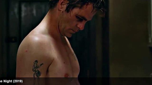 Celebrity Chris Pine showing off his incredible body