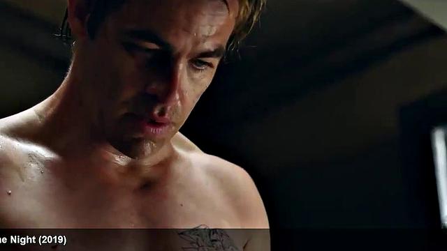 Celebrity Chris Pine showing off his incredible body