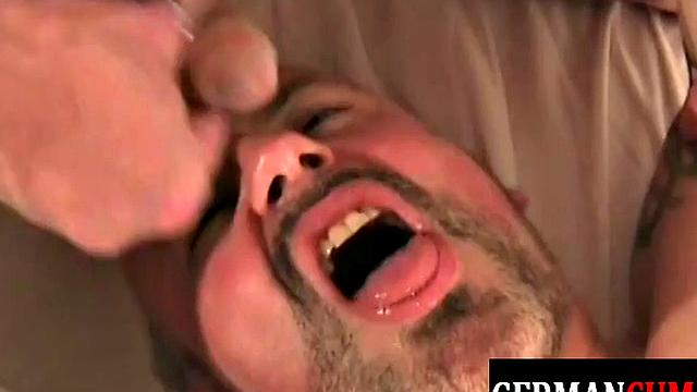 Dickblowing German jock gets bred by DILF from behind