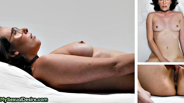 Natural petite with glasses solo