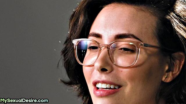 Natural petite with glasses solo