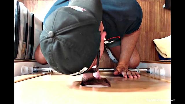 Dick Suckers At The Glory Hole