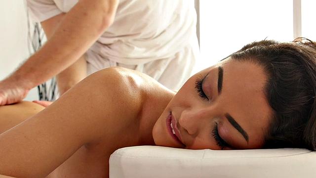 Skinny oiled 21yo deepthroats masseur's cock on massage