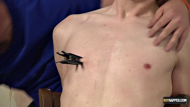 Огненный парень получает страпон - Йоханнес Ларс и Себастьян Кейн