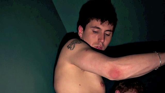 Amateur masked bottom in 3some after gloryhole BJ