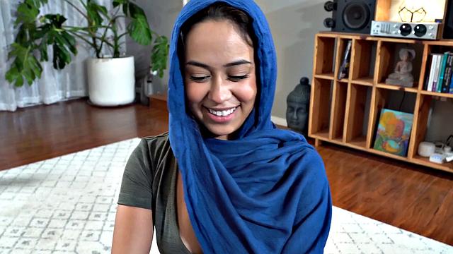 Девочки в хиджабах нашли рай на чужом члене-Коран промолчал, но они нет