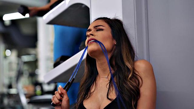 Interval Cheating: Brunette Latina and her man get naughty in shorts