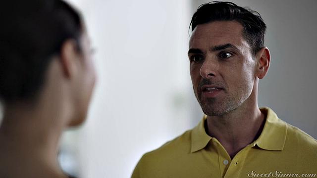 жена решила поразвлечься на стороне, а муж только смеётся