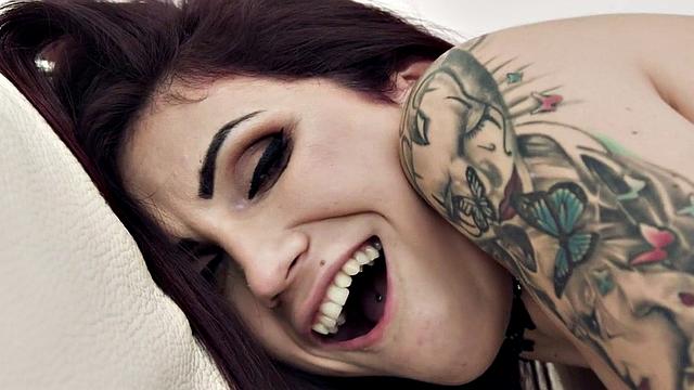 Chubby nympho dyke seduces and fucks big-titted MILF in tight pussy