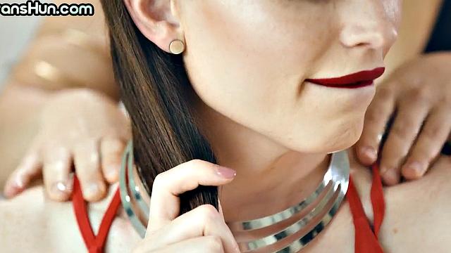 Transsexual seduces dirty female before eating her out