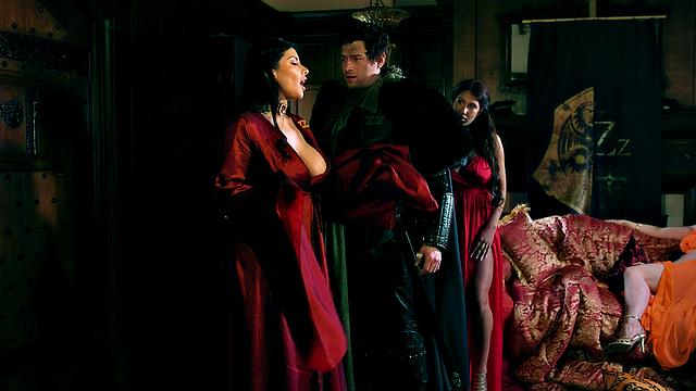 Queen Of Thrones: Part 3