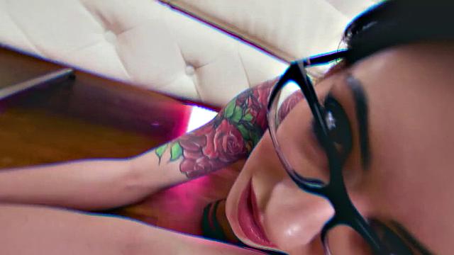 HOOKUP HOTSHOT E-GIRLS 16 Cute & Slutty Babes Get Roughly Fucked