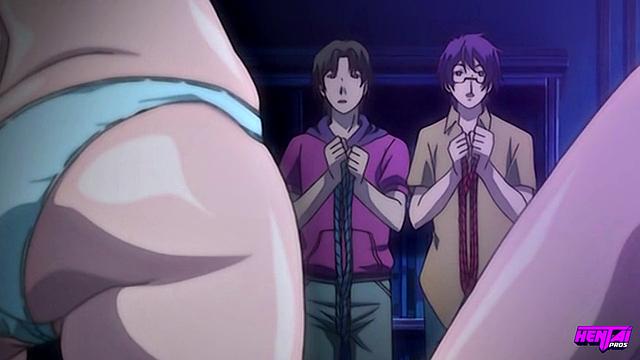 Смотри, как взрослые студентки устраивают оргию с парнями и игрушками в академии власти и страсти.