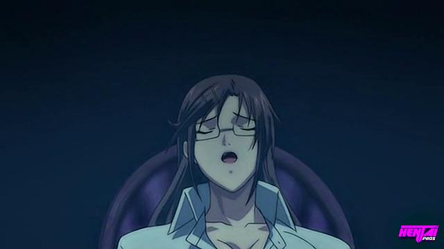 Смотри, как взрослые студентки устраивают оргию с парнями и игрушками в академии власти и страсти.