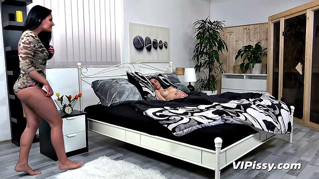 Vipissy - Lucia - Pissing Porn