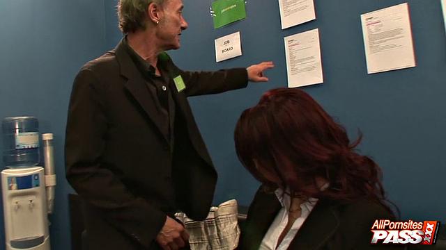 Chubby applicant showing her ass 4K