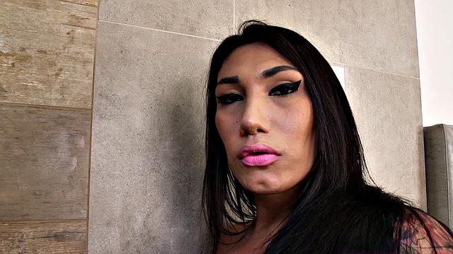 A tattooed Latina babe strip down & pleasure herself in hotel room