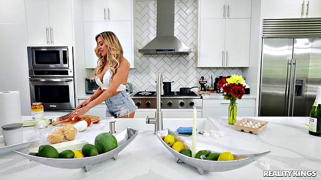 Cucking Dinner for Two