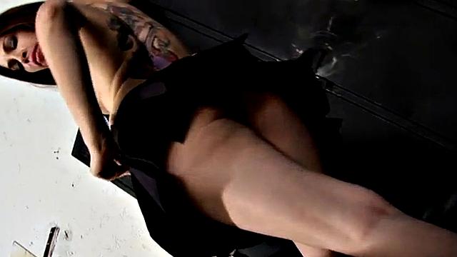 Sexy teen nina gets topless