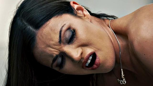 21 NATURALS - Hot Brunette Alyssa Reece Feels Horny For Anal At The Office