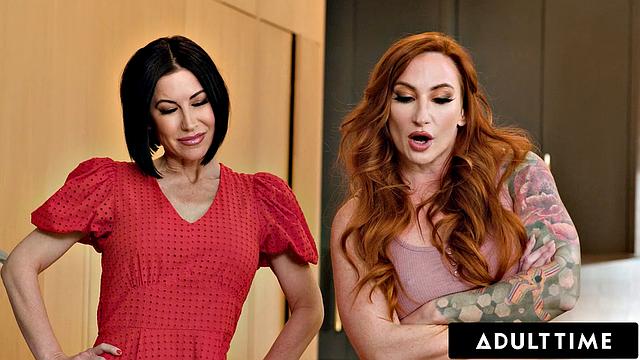 Алексис Тэй и Хлоя Сюрреал мастурбируют, а мачехи ловят их и устраивают разборки на кухне.