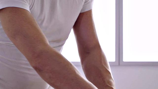 Big-titted oiled babe fucked by masseur before deepthroating