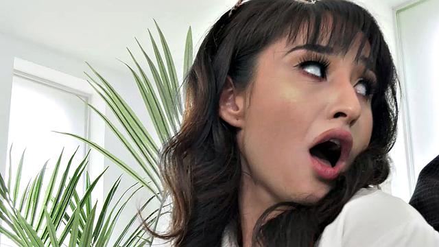 Hardcore Anal At The Office For Isabella Nice After She Deepthroats Her Coworker