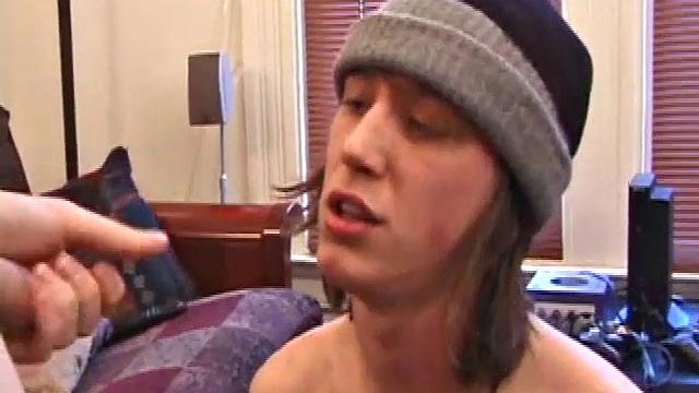 Даниэль вернулся, Маршал уговаривает "стрейта" на глоток прямо сейчас