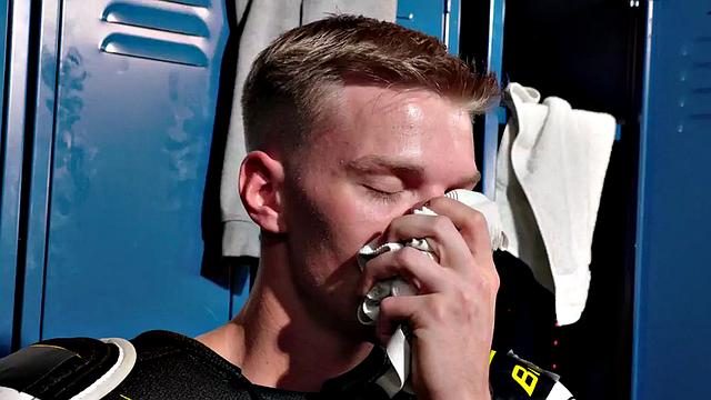 Panty sportive stud rimmed and fucked in locker room