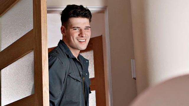 Stunning latina pounded in bi 3some