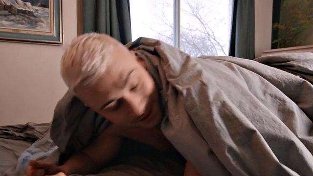 Stunning latina pounded in bi 3some