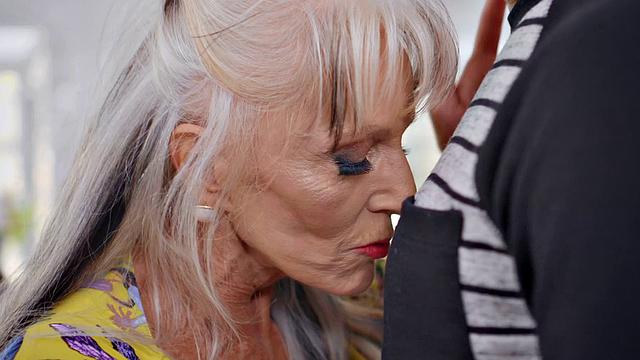 Can You Help My Mom?